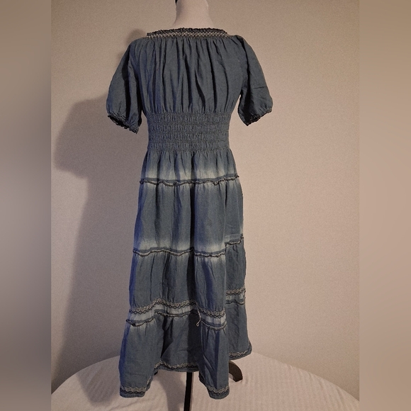 Chambray Blue Smocked Dress - Picture 2 of 12